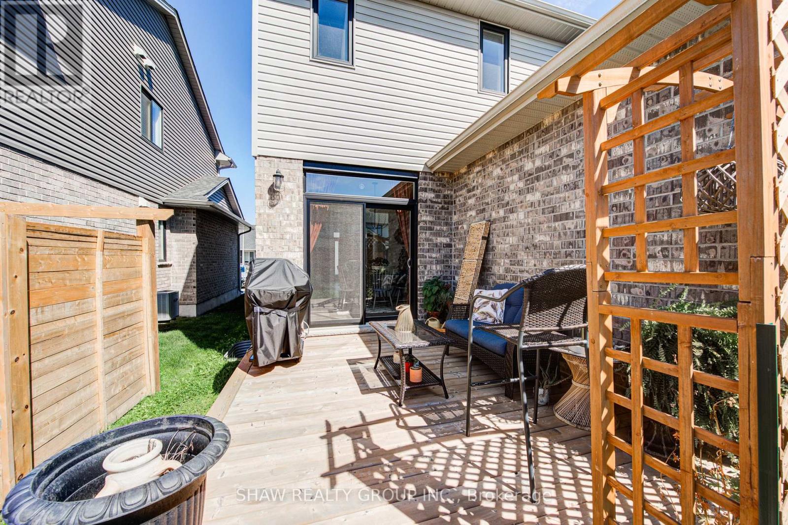 Photo 48 of 111 Livingston Drive, Tillsonburg ON