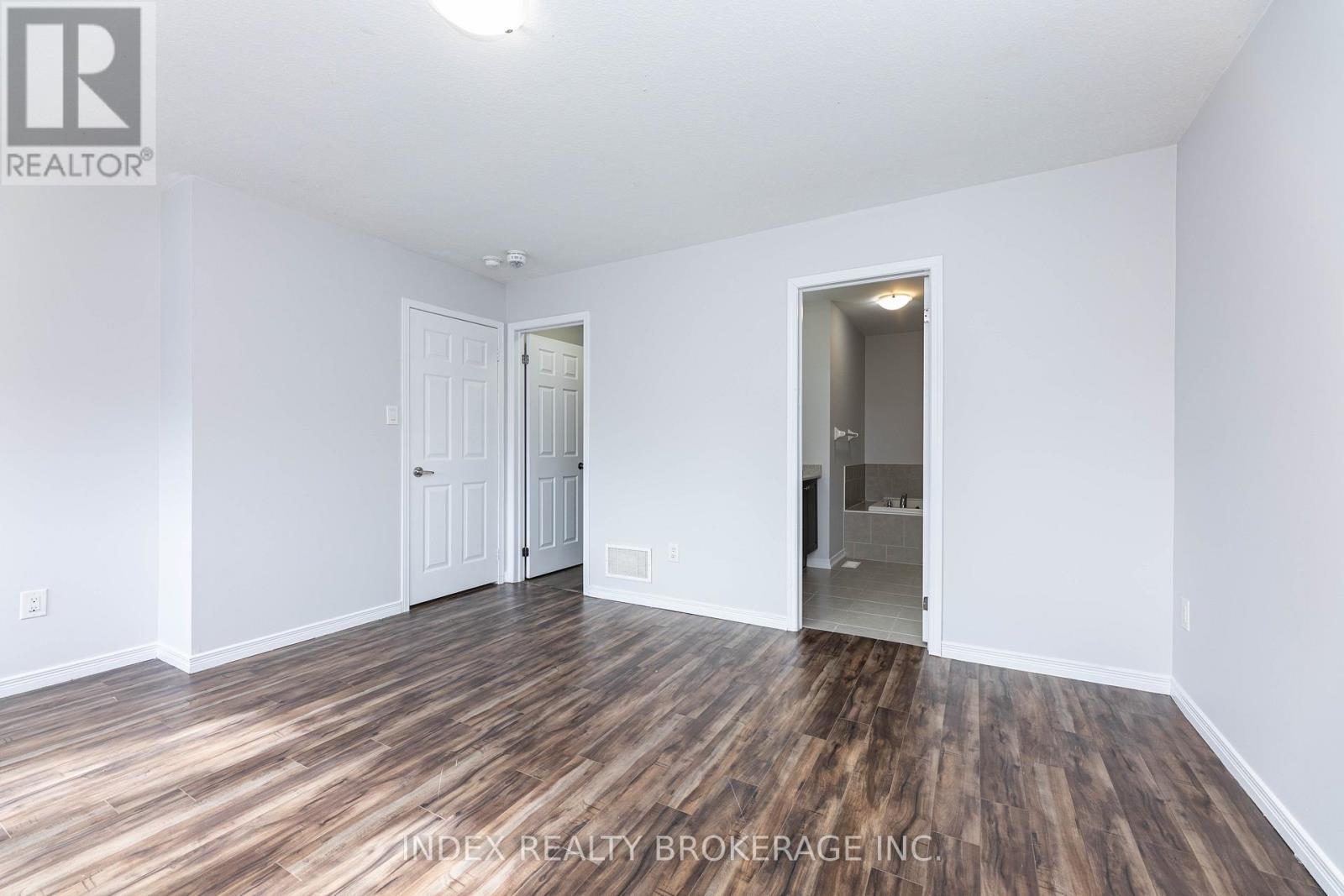 Photo 4 of 7713 Black Maple Drive, Niagara Falls ON