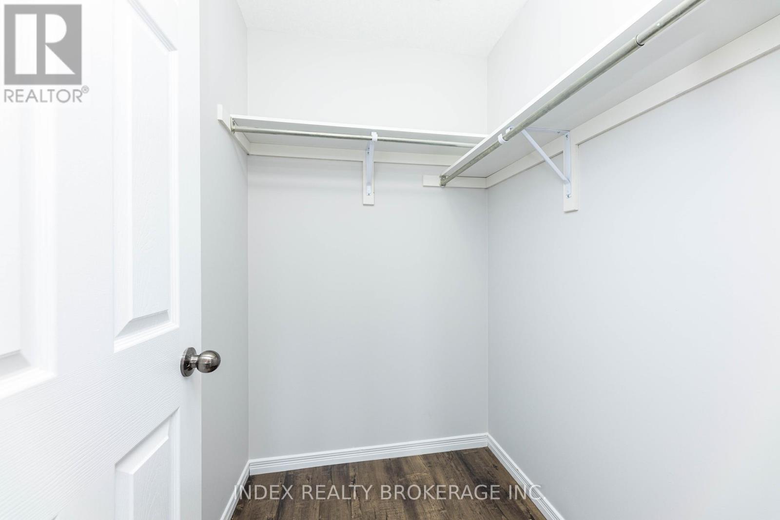 Photo 9 of 7713 Black Maple Drive, Niagara Falls ON