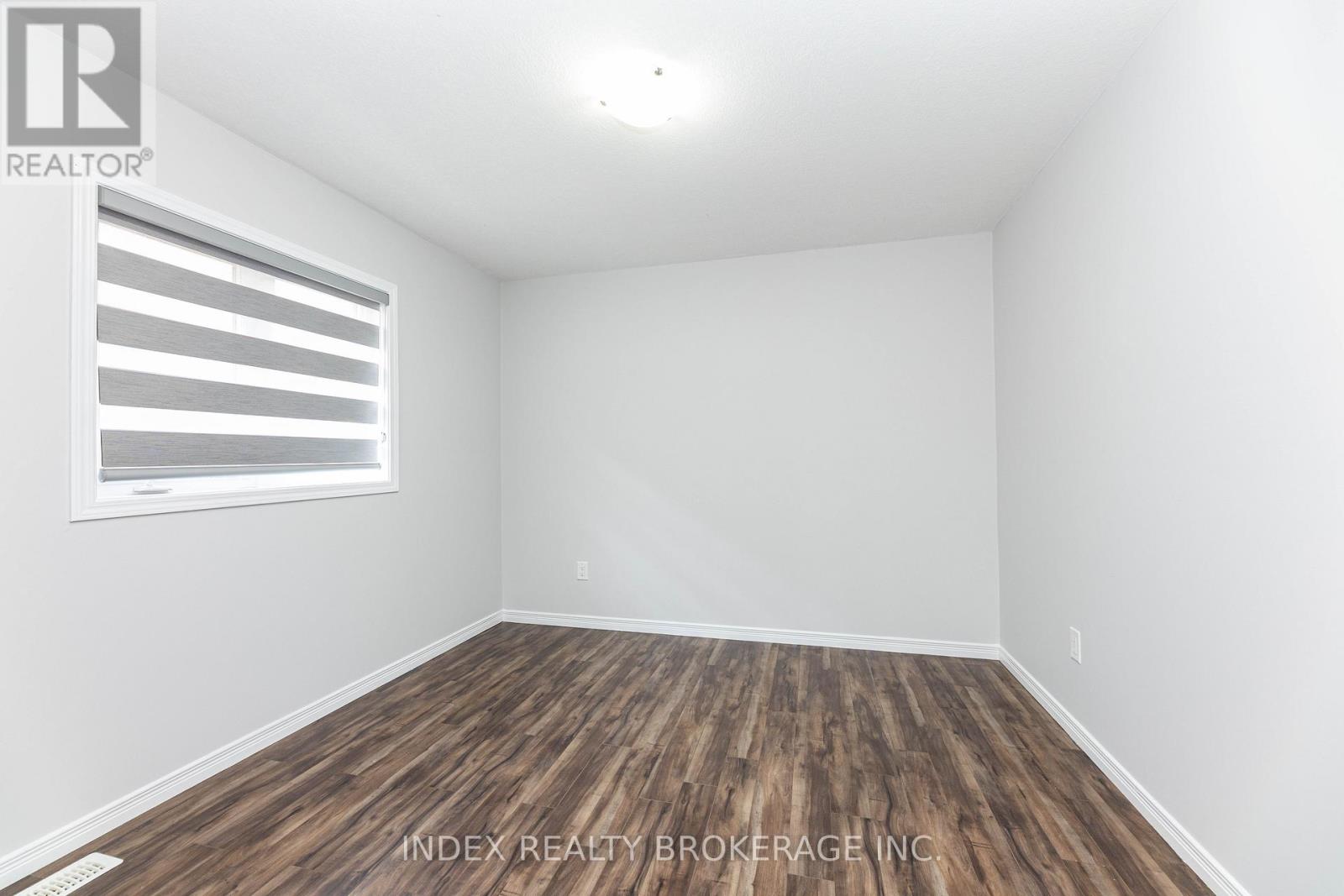 Photo 7 of 7713 Black Maple Drive, Niagara Falls ON