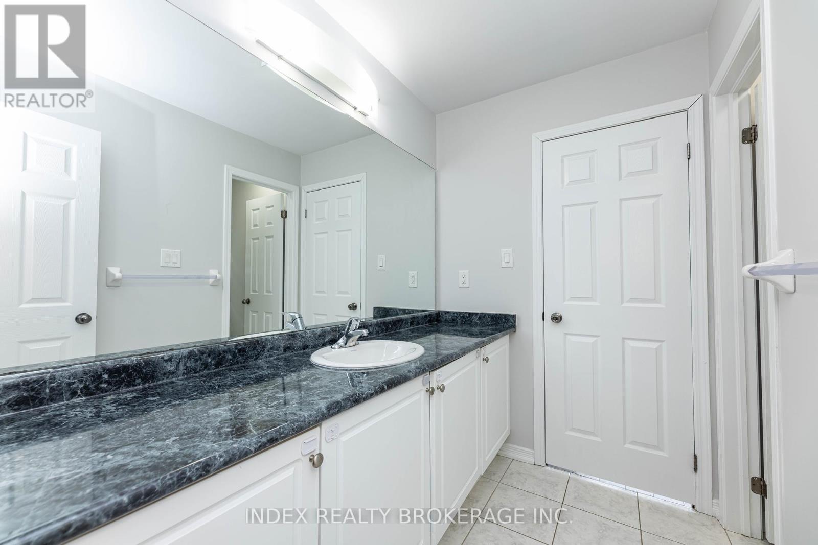 Photo 11 of 7713 Black Maple Drive, Niagara Falls ON