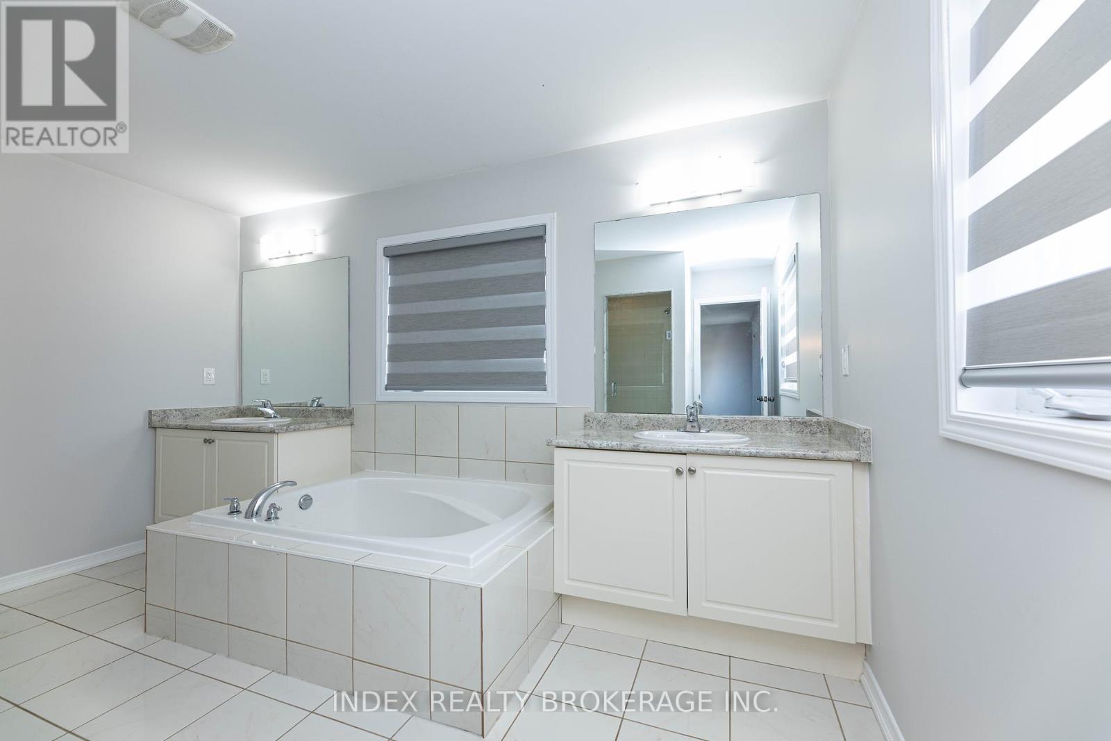 Photo 38 of 7713 Black Maple Drive, Niagara Falls ON