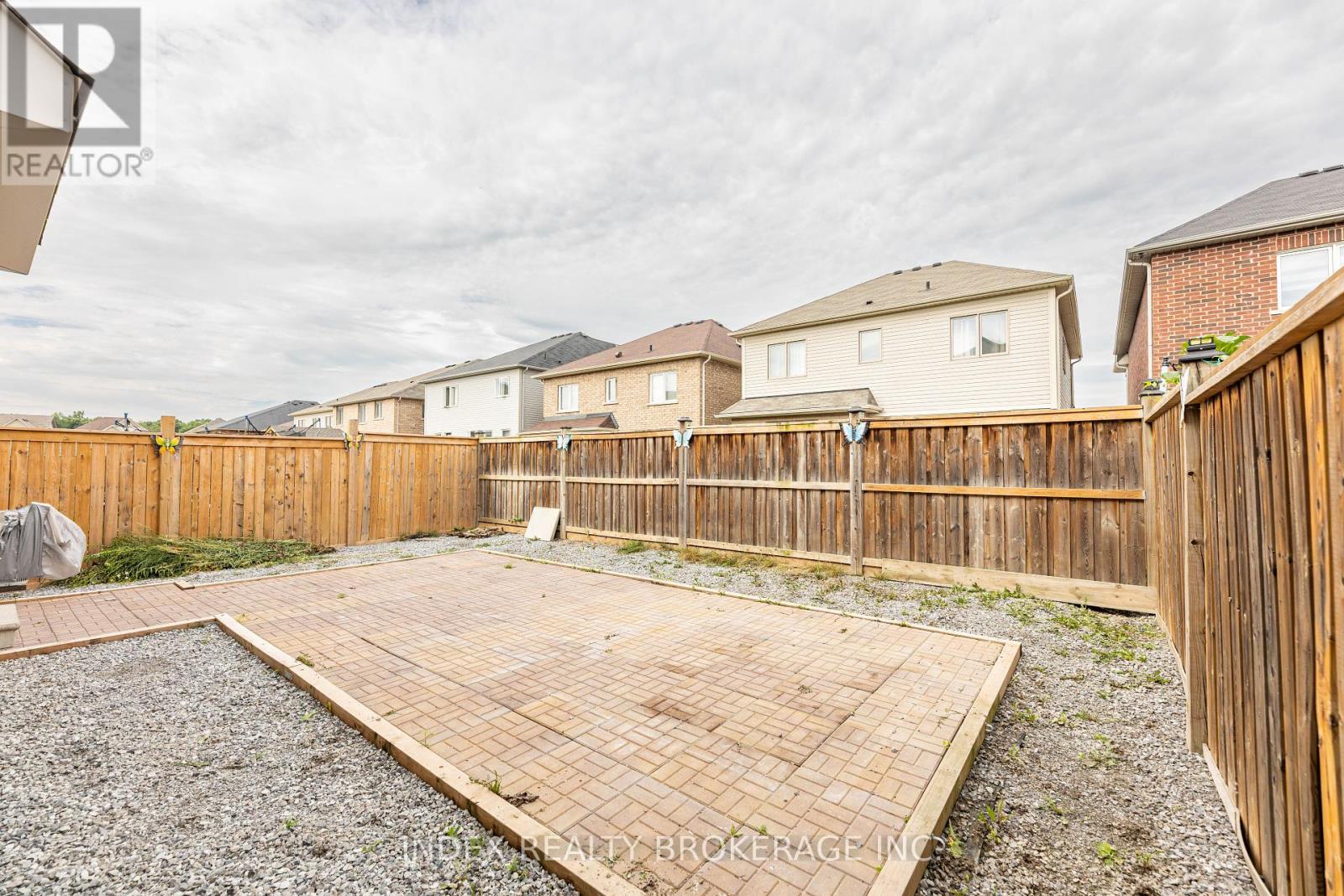 Photo 2 of 7713 Black Maple Drive, Niagara Falls ON