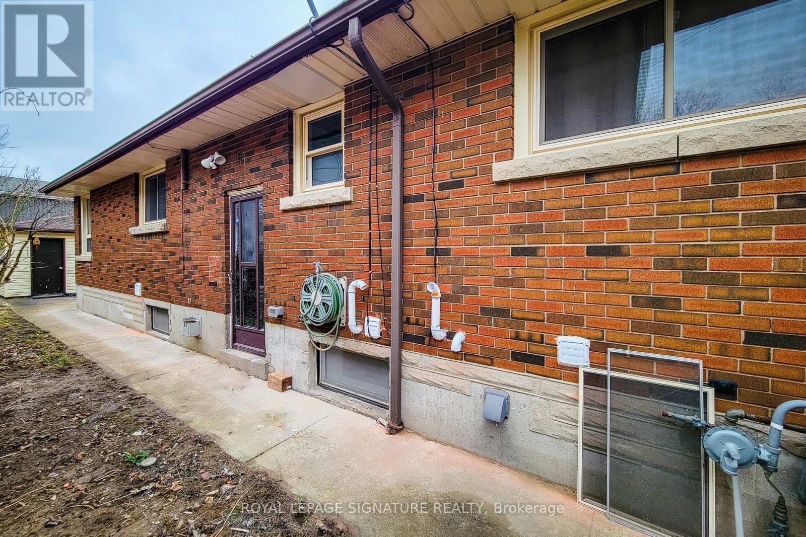 Photo 10 of 81 West 25th Street, Hamilton ON