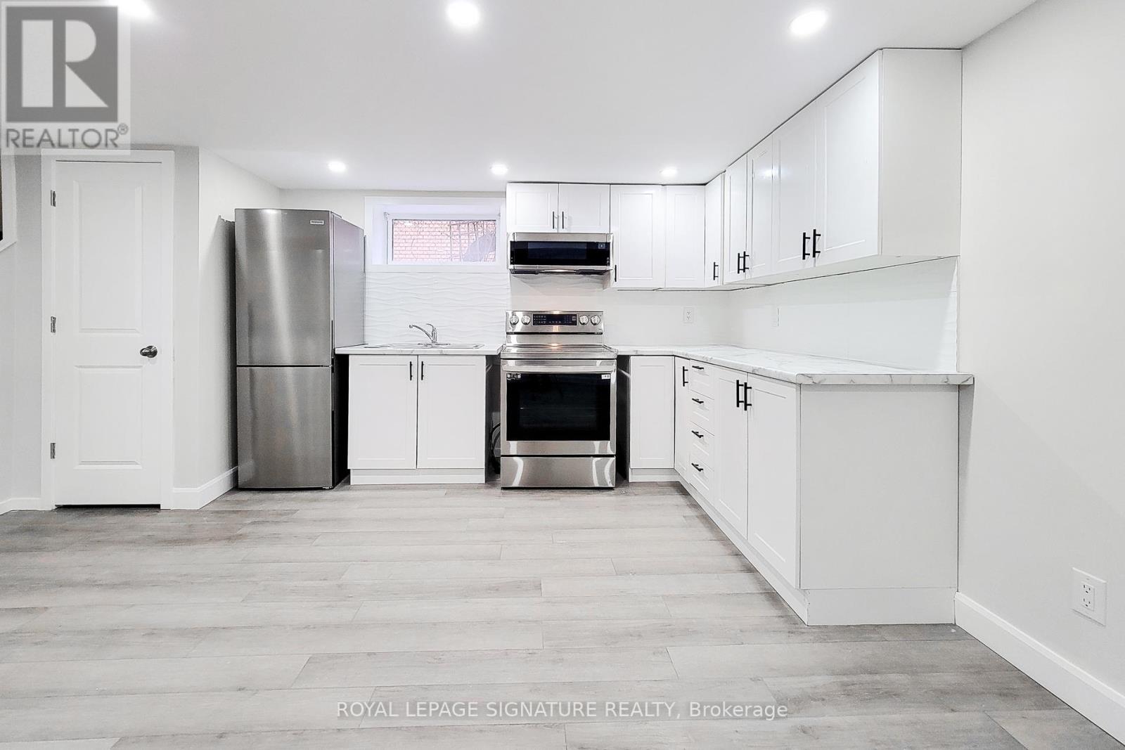 Photo 15 of 81 West 25th Street, Hamilton ON