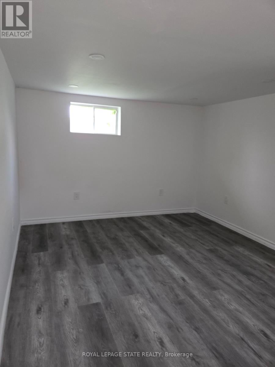 Photo 14 of 9382 Silver Street, West Lincoln ON