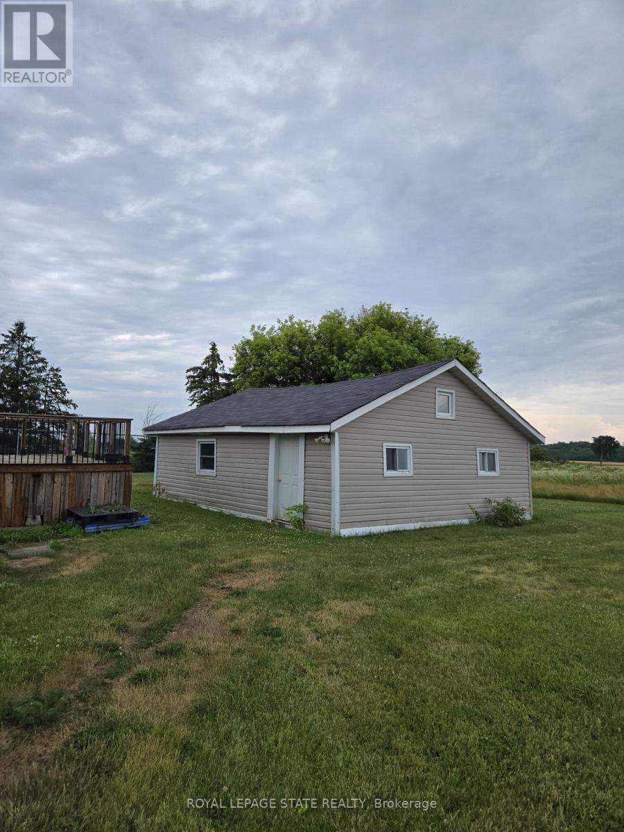 Photo 3 of 9382 Silver Street, West Lincoln ON