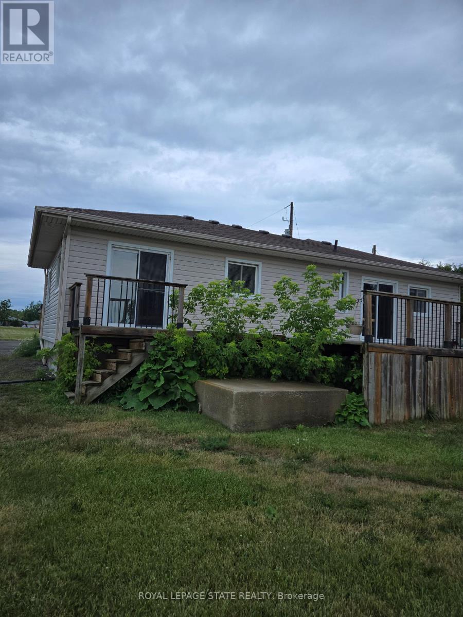 Photo 4 of 9382 Silver Street, West Lincoln ON