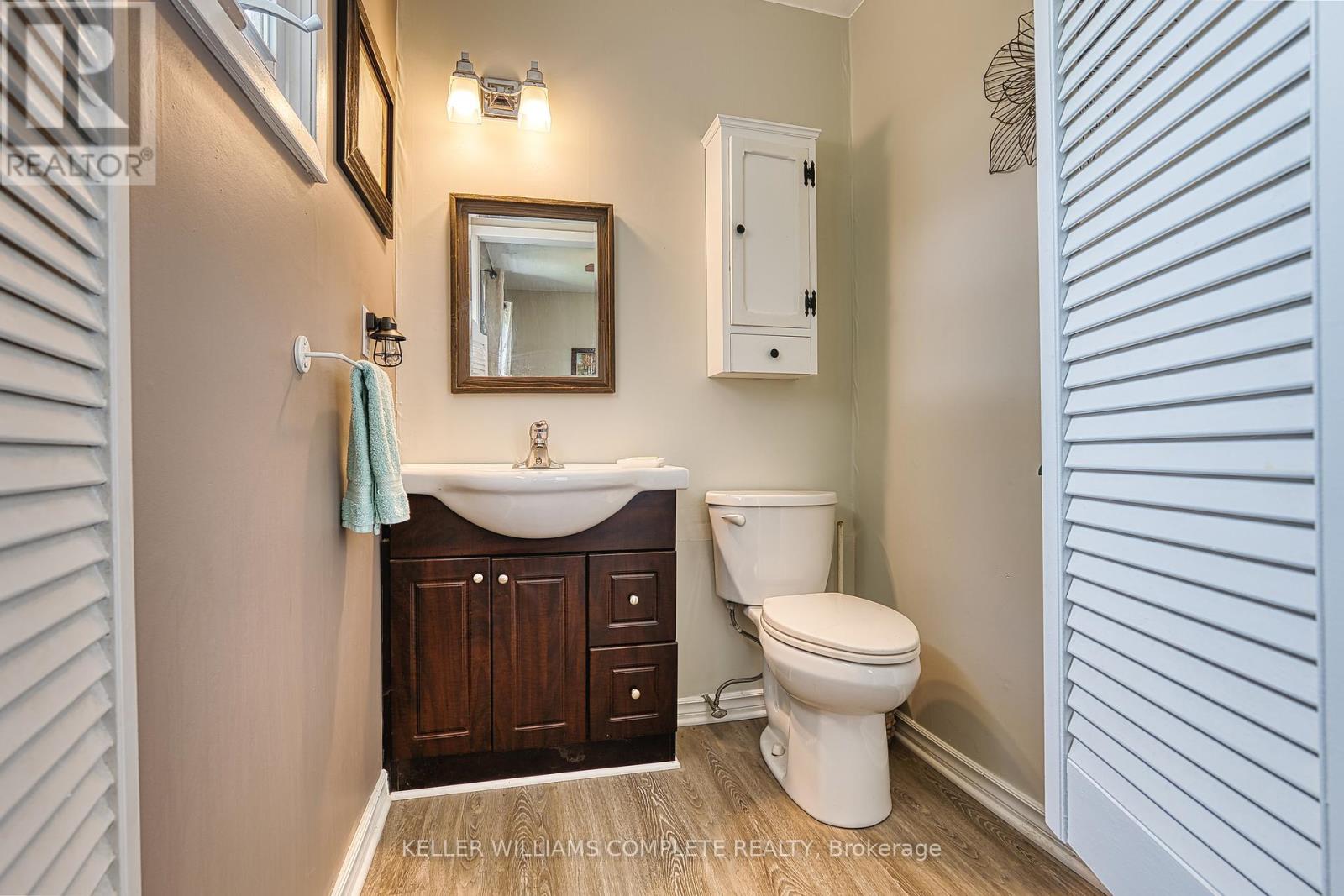 Photo 18 of 74434 Woodland Drive, Bluewater ON