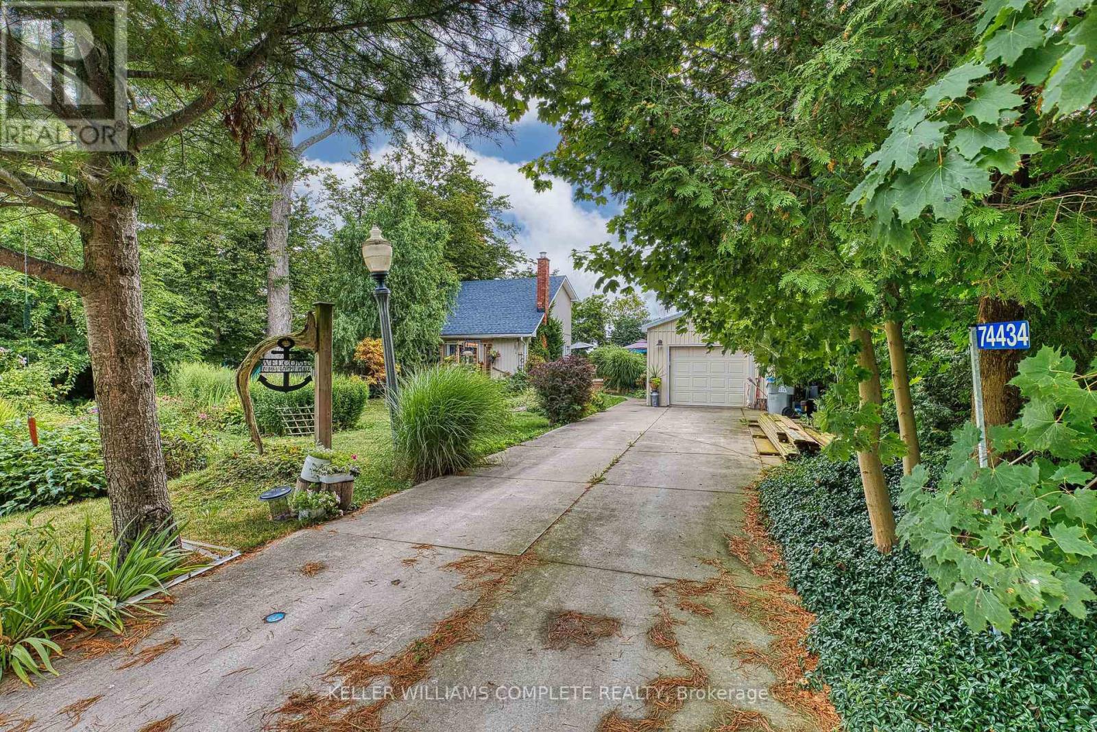 Photo 24 of 74434 Woodland Drive, Bluewater ON
