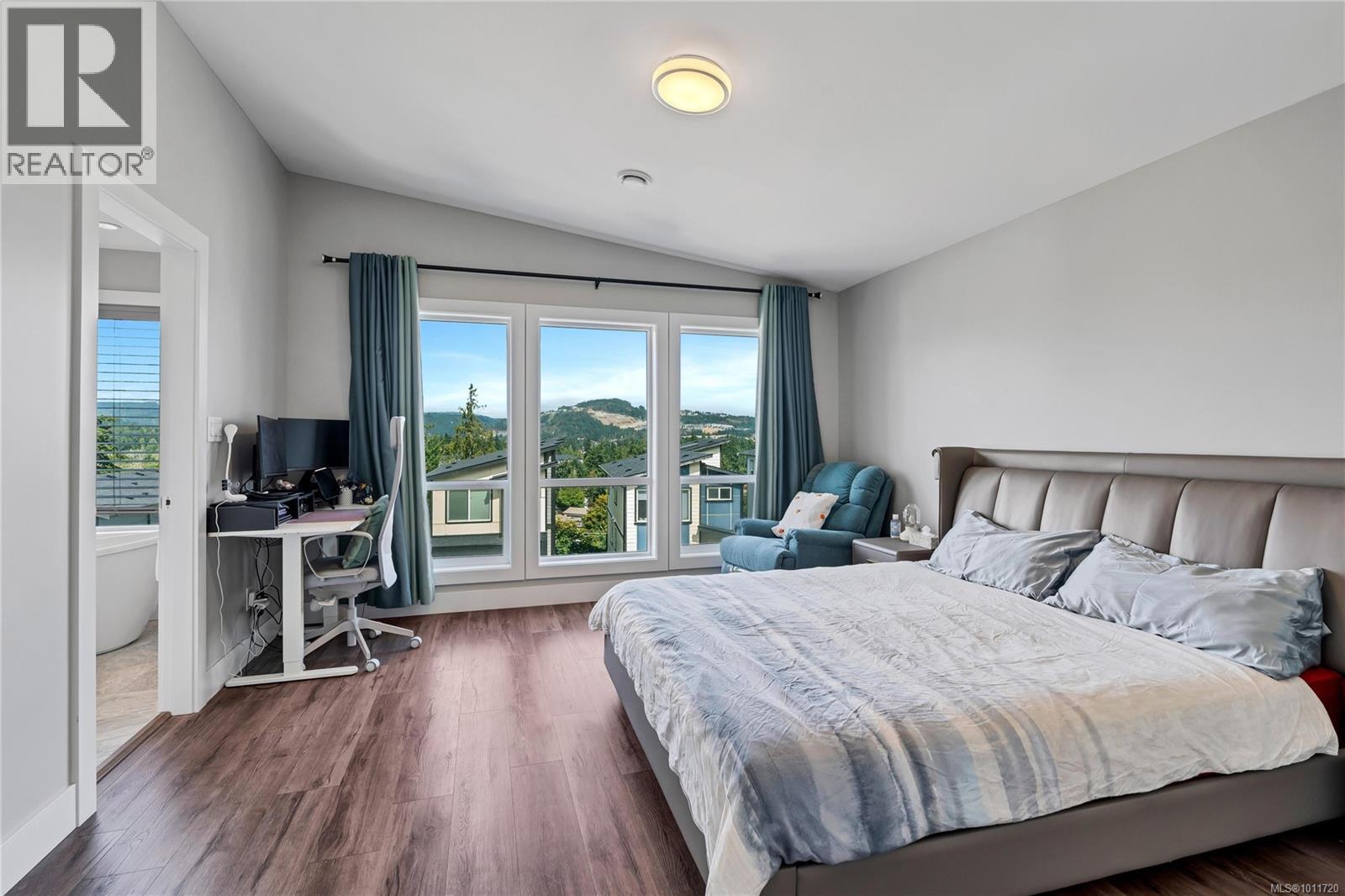 929 Peace Keeping Cres, Langford
