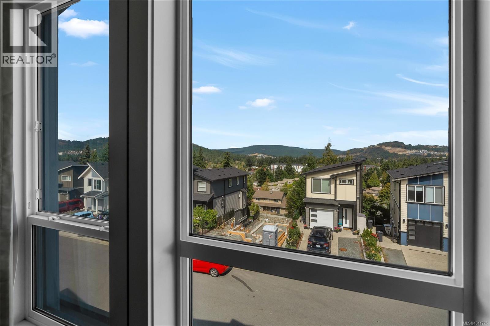 929 Peace Keeping Cres, Langford
