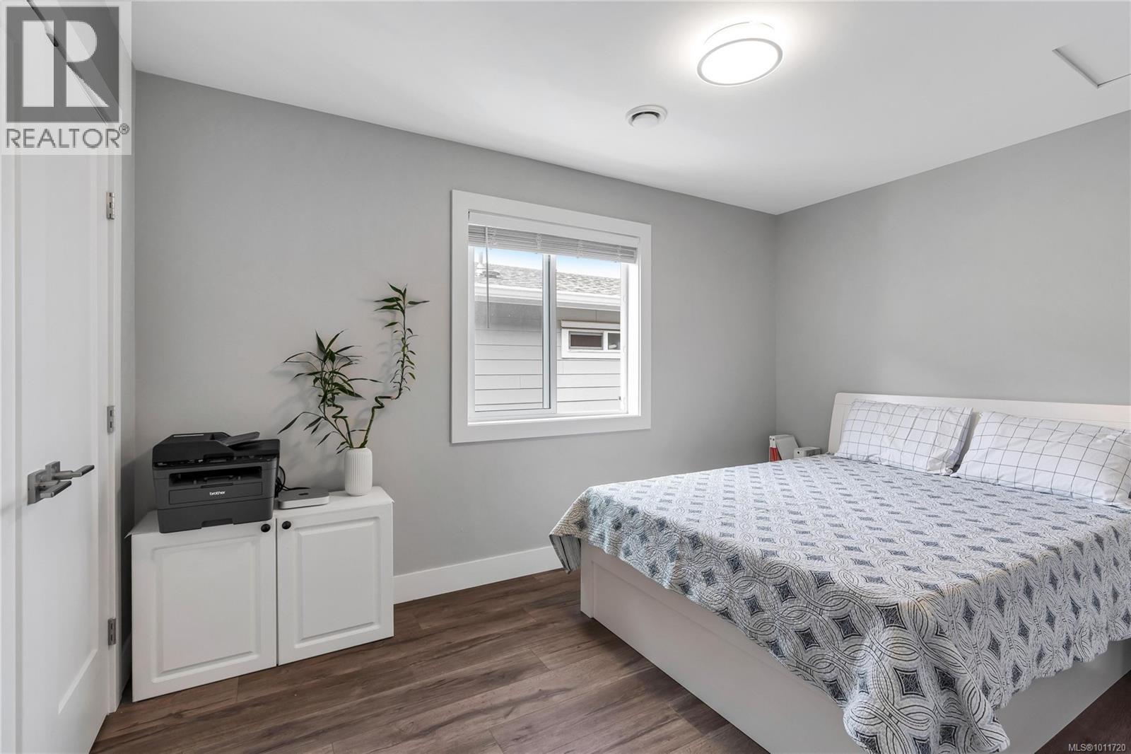 929 Peace Keeping Cres, Langford