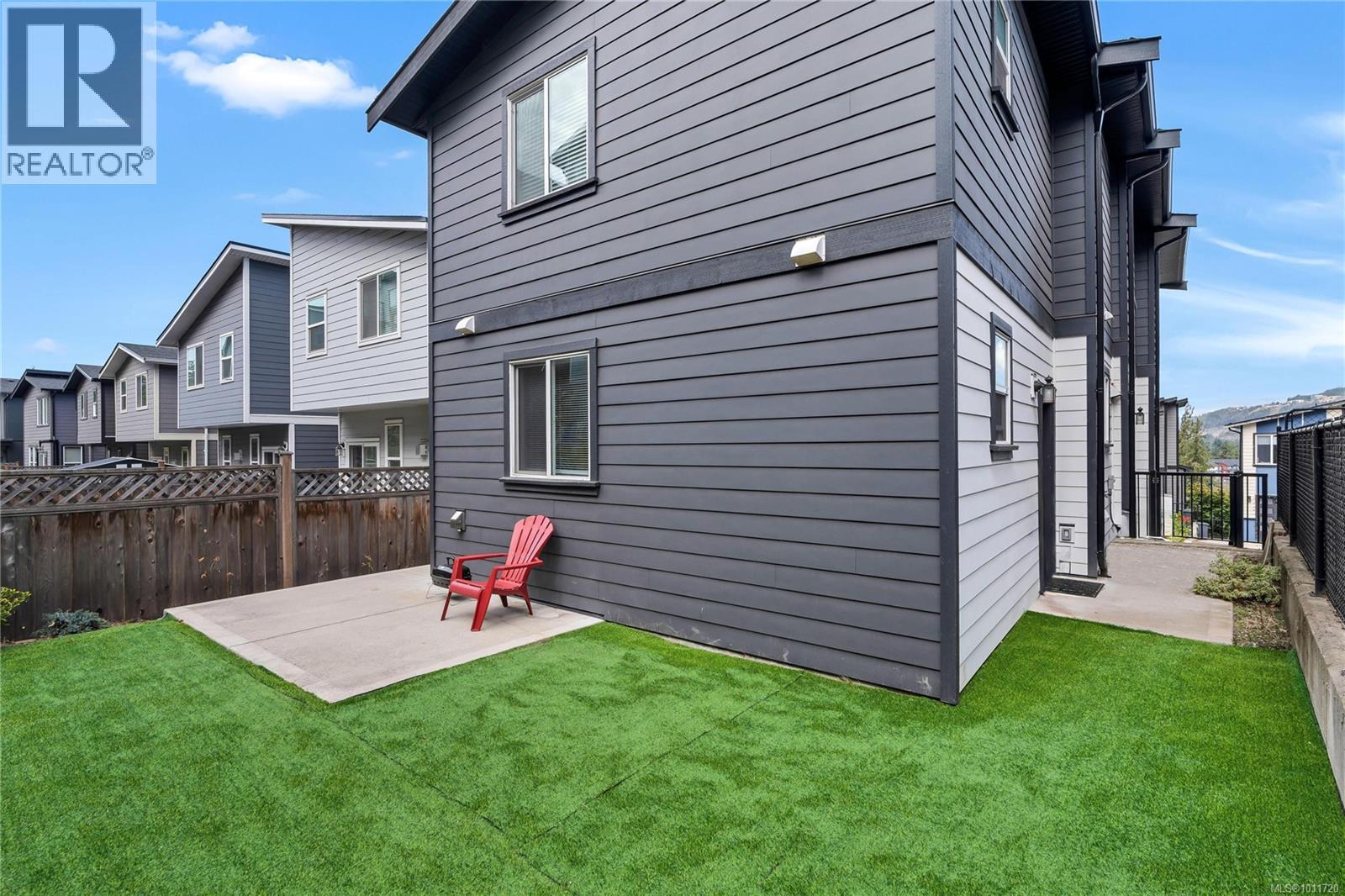 929 Peace Keeping Cres, Langford