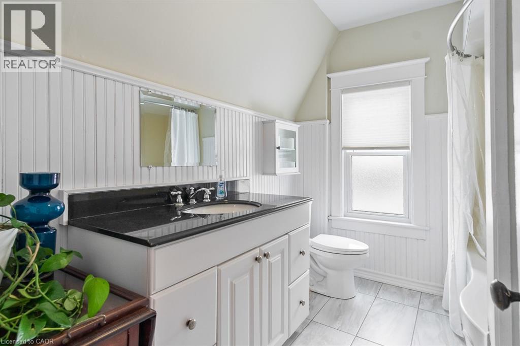 Photo 18 of 4297 East Avenue Unit 1, Beamsville ON