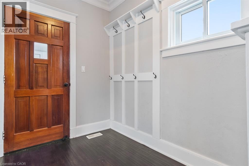 Photo 9 of 4297 East Avenue Unit 1, Beamsville ON