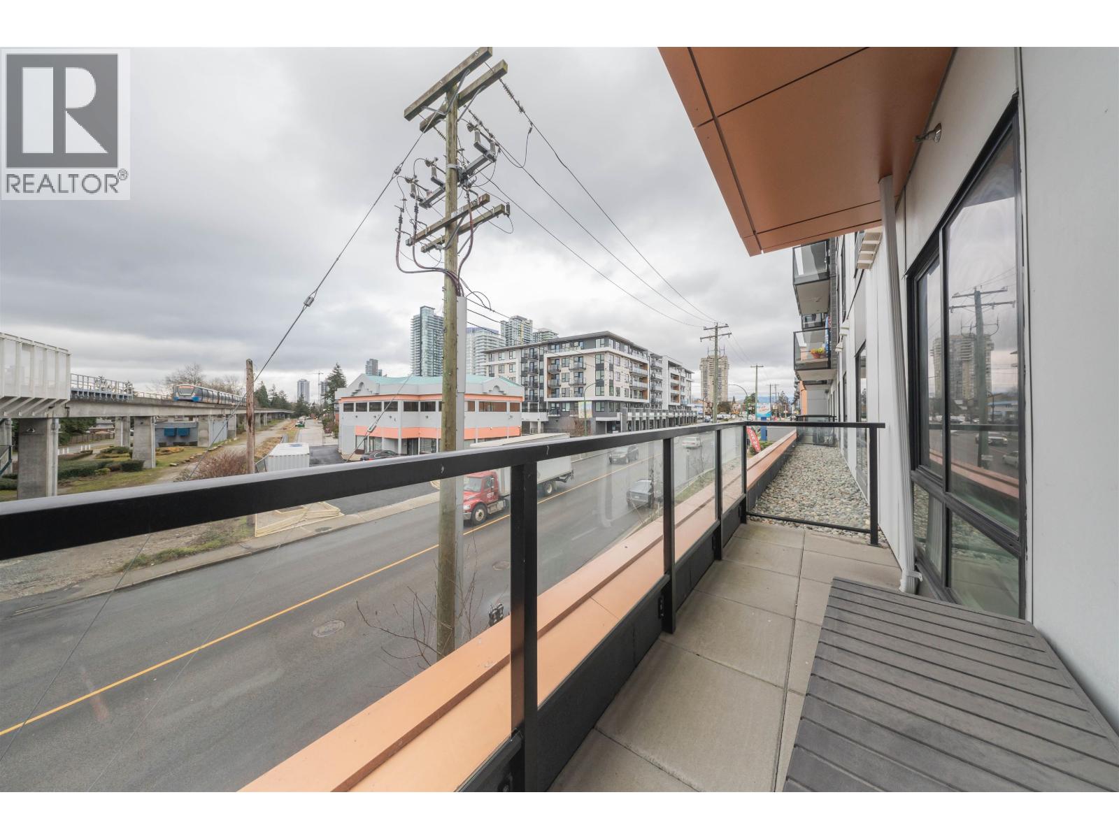 Photo 14 of 201 6968 Royal Oak Avenue, Burnaby BC