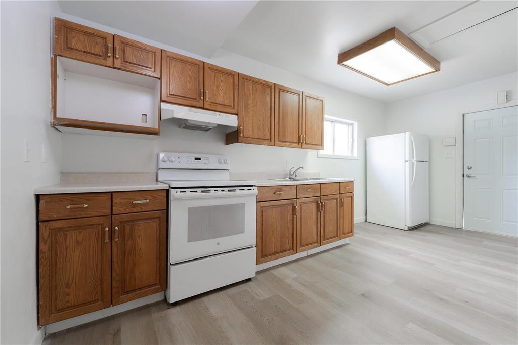 Photo 10 of 165 Hespeler Avenue, Winnipeg MB