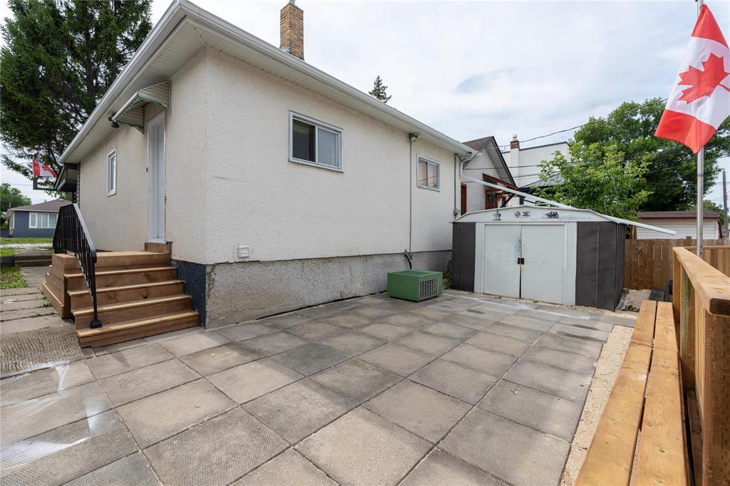 Photo 24 of 165 Hespeler Avenue, Winnipeg MB
