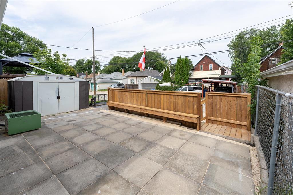 Photo 11 of 165 Hespeler Avenue, Winnipeg MB