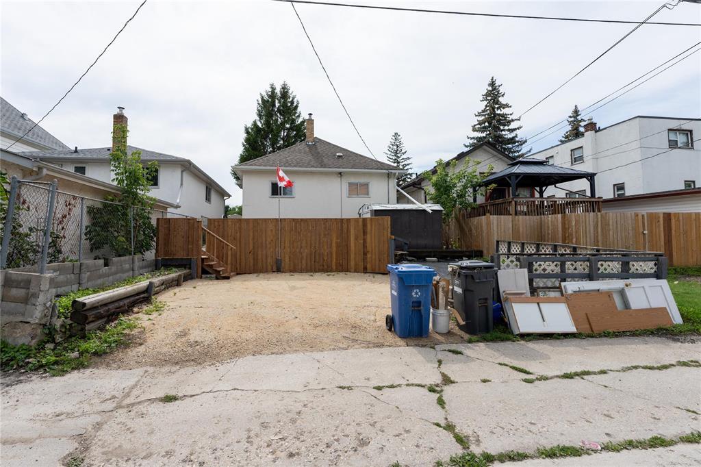 Photo 16 of 165 Hespeler Avenue, Winnipeg MB