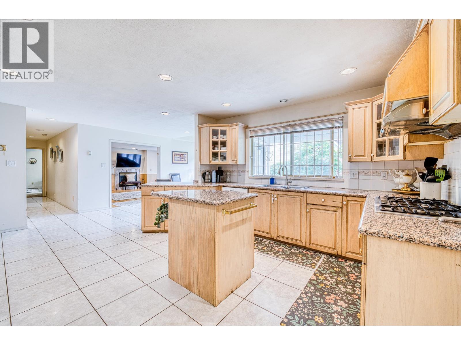 Photo 11 of 5020 Blundell Road, Richmond BC