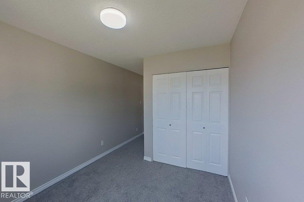 Photo 1 of 124 Centennial Co Nw, Edmonton AB