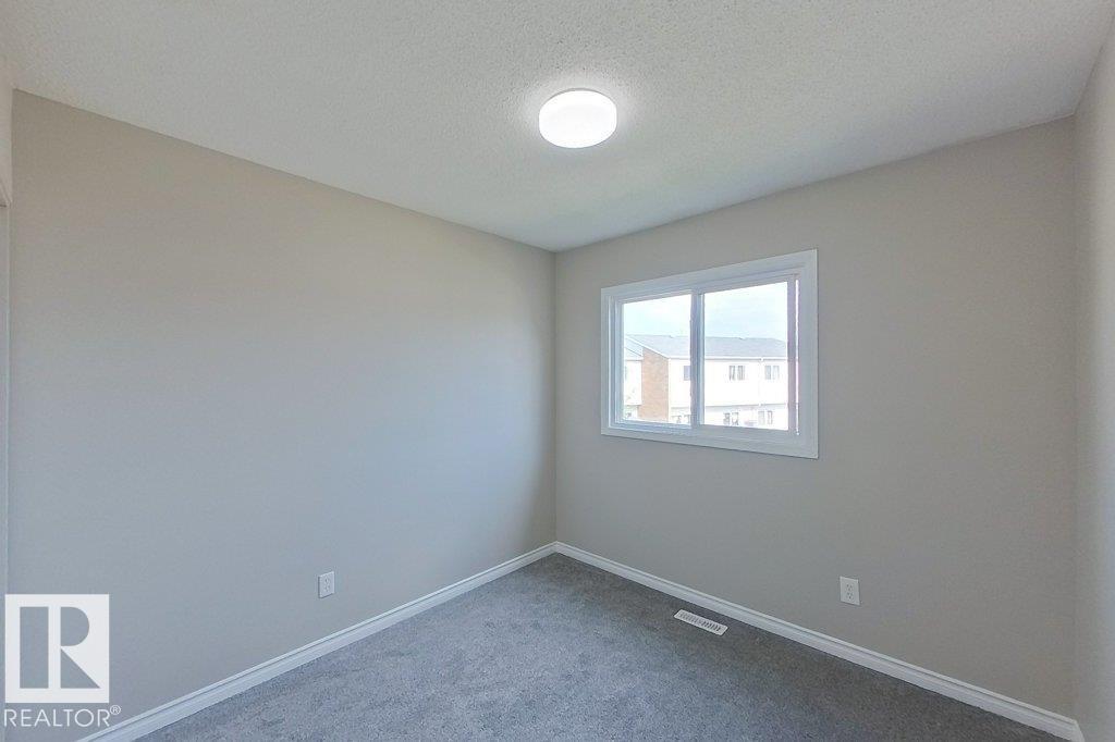 Photo 8 of 124 Centennial Co Nw, Edmonton AB
