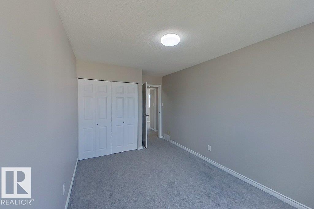 Photo 33 of 124 Centennial Co Nw, Edmonton AB