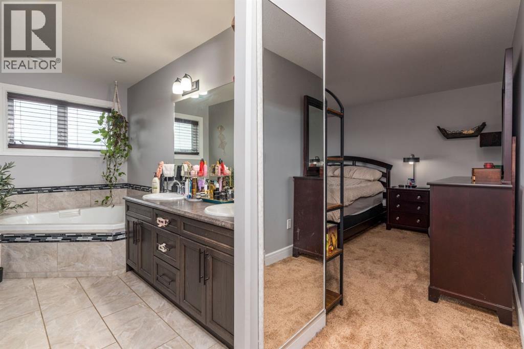 Photo 18 of 4132 34 Street, Lloydminster SK