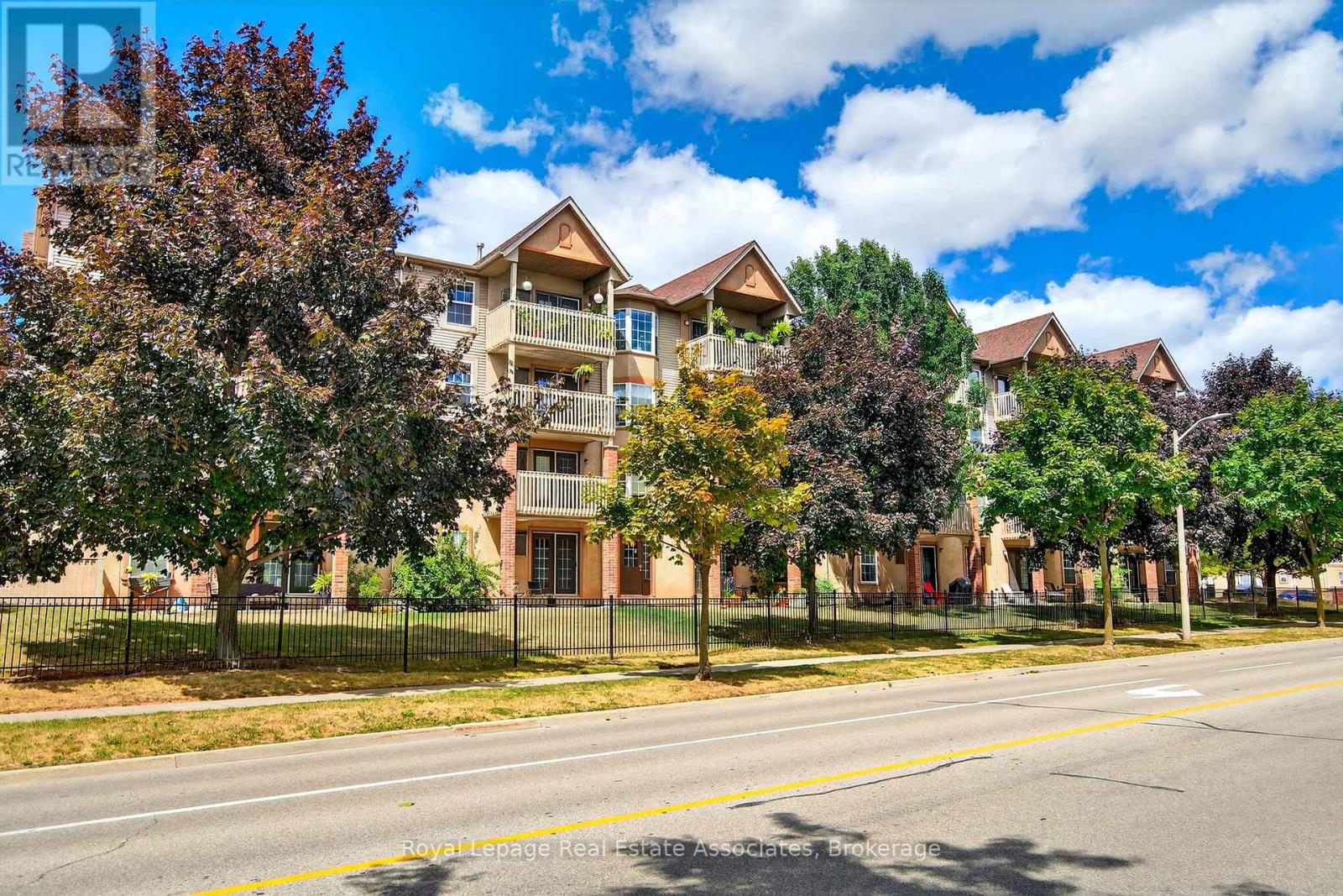 Photo 23 of 308 4005 Kilmer Drive, Burlington ON