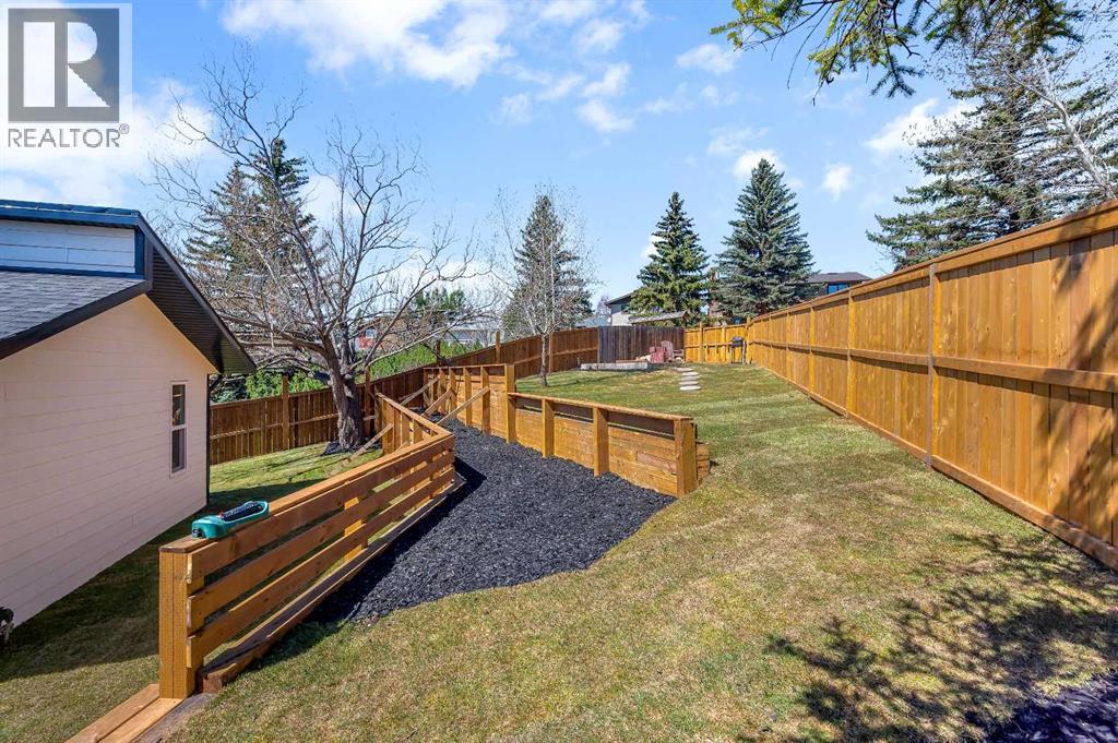 Single Family House Bungalow for Sale in  Edgewood Place NW Edgemont Calgary 