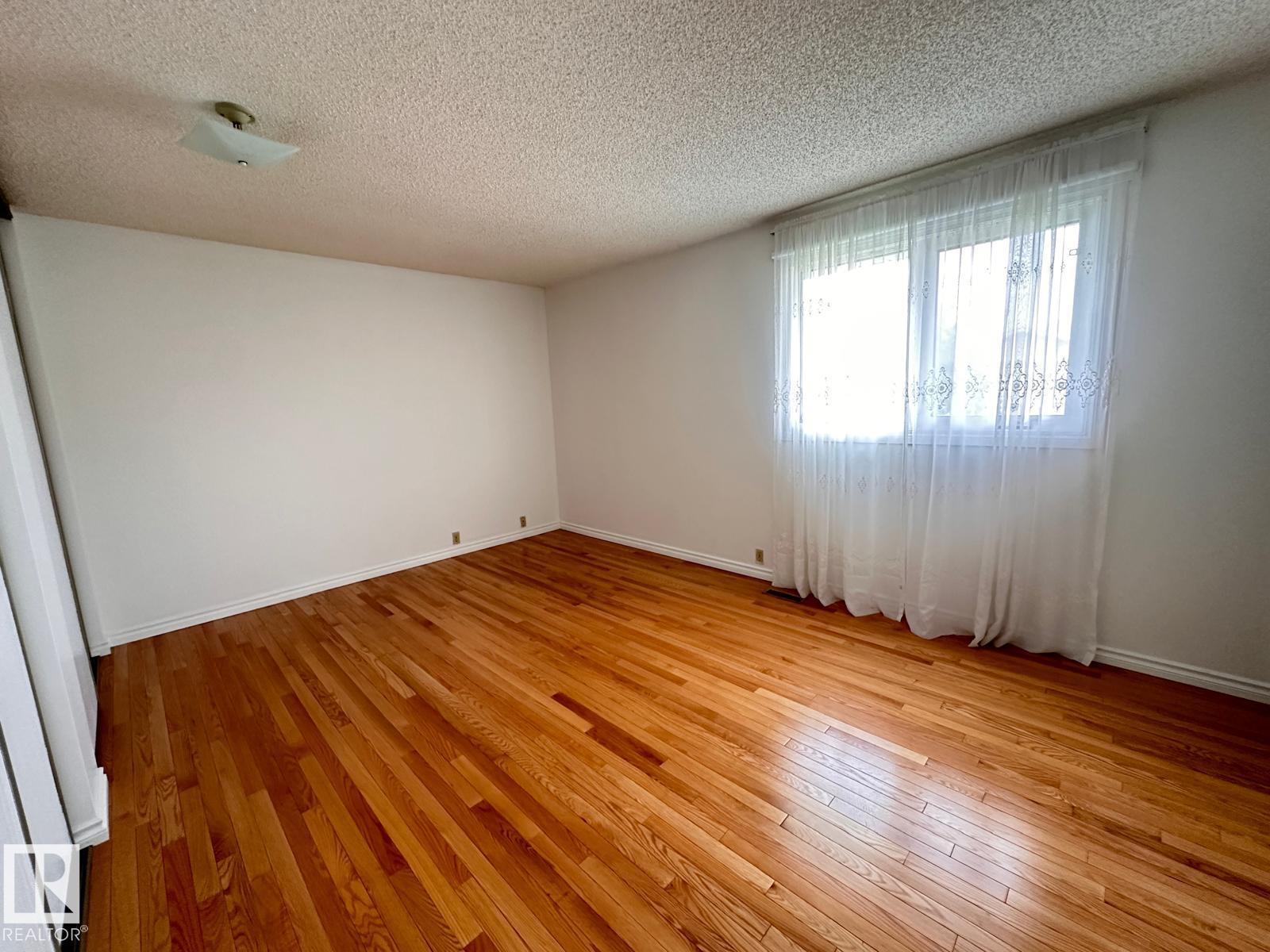 Photo 34 of 4120 135 Av Nw, Edmonton AB