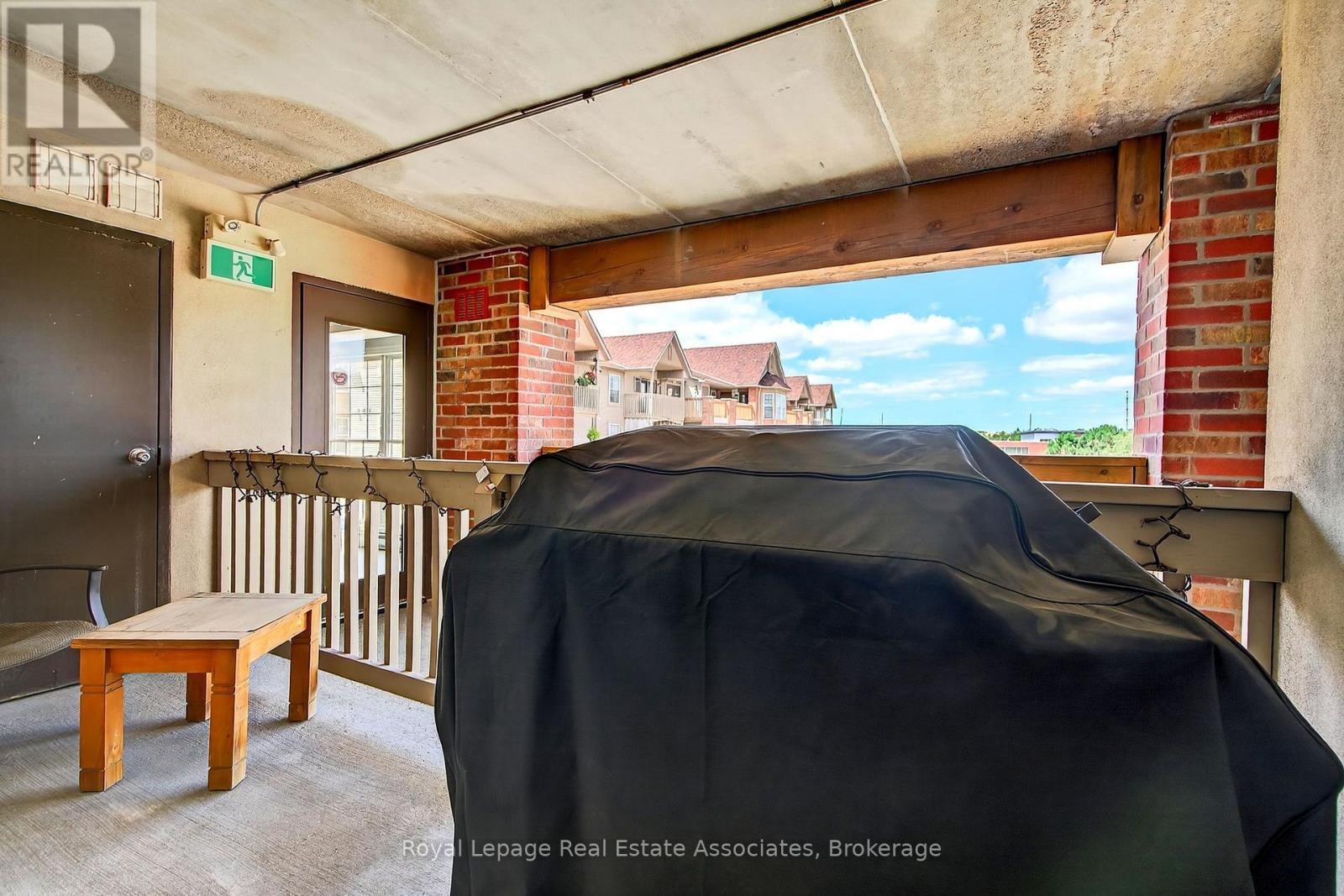 Photo 19 of 308 4005 Kilmer Drive, Burlington ON