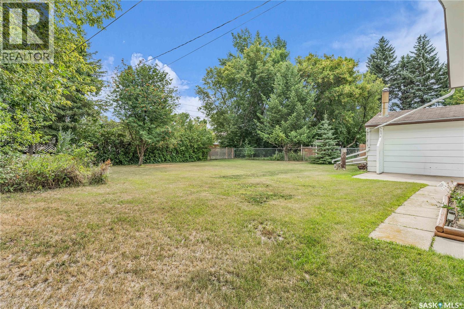 Photo 23 of 335 Central Avenue, Fort Quappelle SK