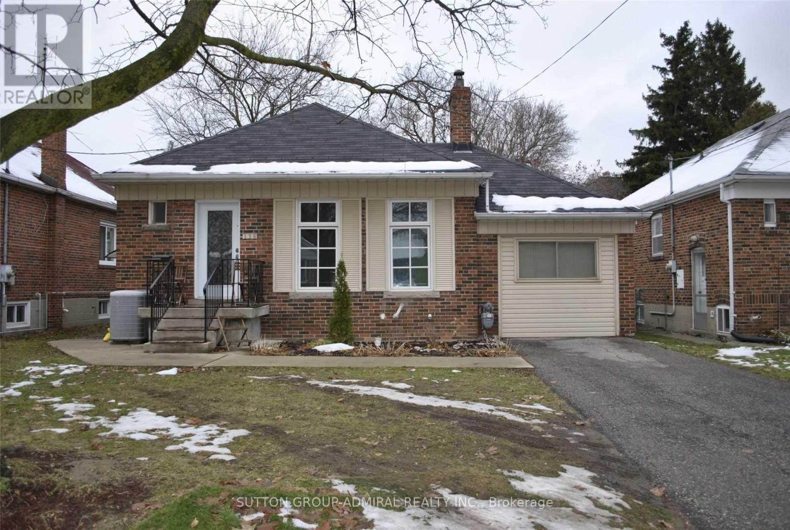 Photo 1 of 138 Poyntz Avenue, Toronto ON