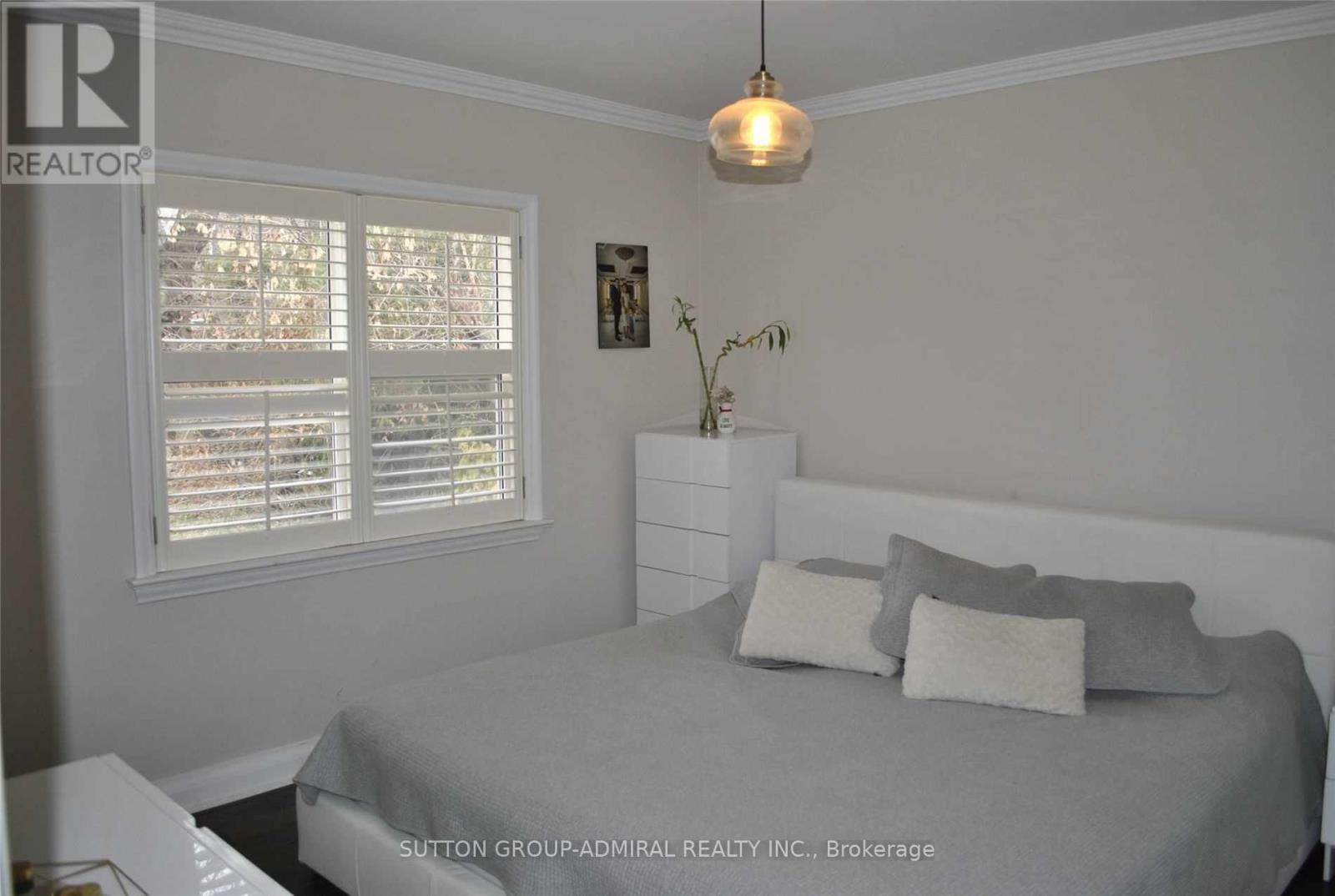 Photo 13 of 138 Poyntz Avenue, Toronto ON
