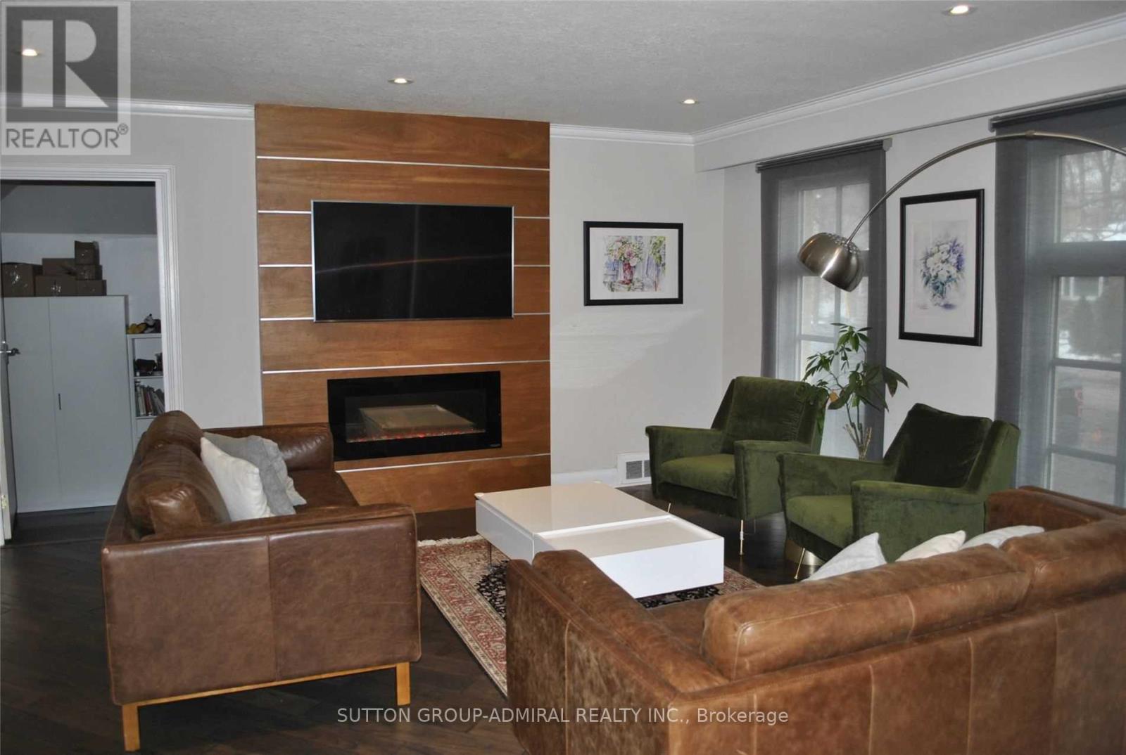 Photo 4 of 138 Poyntz Avenue, Toronto ON