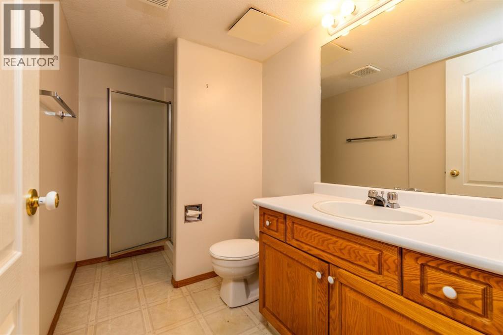 Photo 5 of 3401 64 Avenue, Lloydminster AB