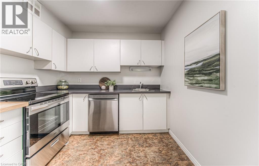 Photo 11 of 15 Hofstetter Avenue Unit 213, Kitchener ON