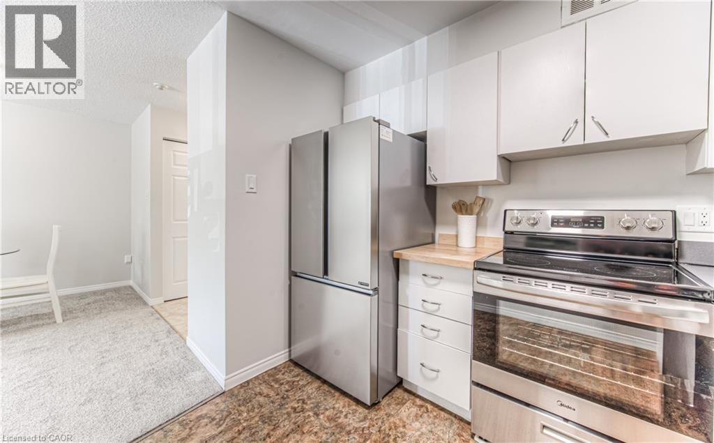 Photo 6 of 15 Hofstetter Avenue Unit 213, Kitchener ON