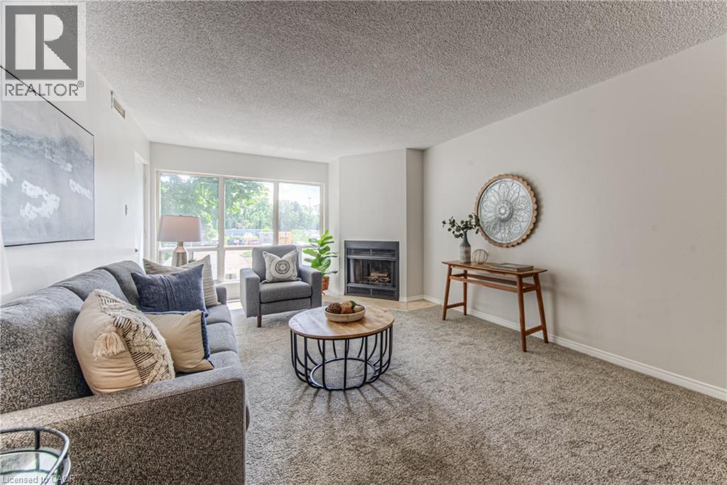 Photo 4 of 15 Hofstetter Avenue Unit 213, Kitchener ON