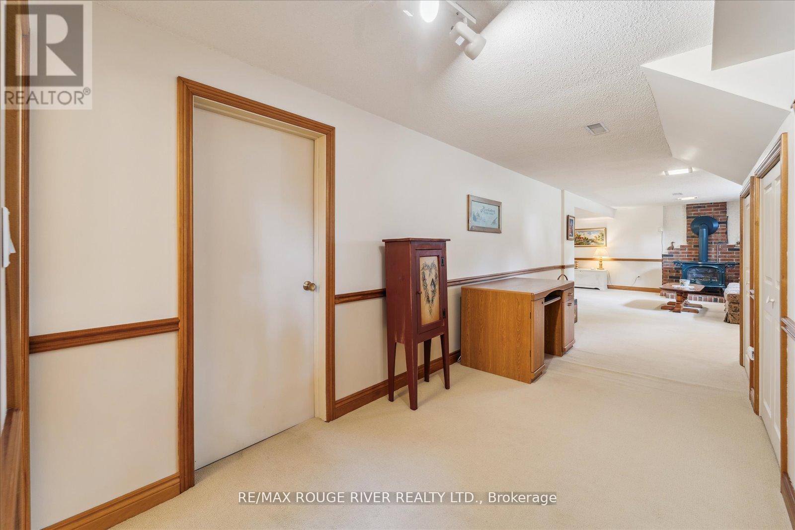 Photo 25 of 15 Westwood Drive, Whitby ON