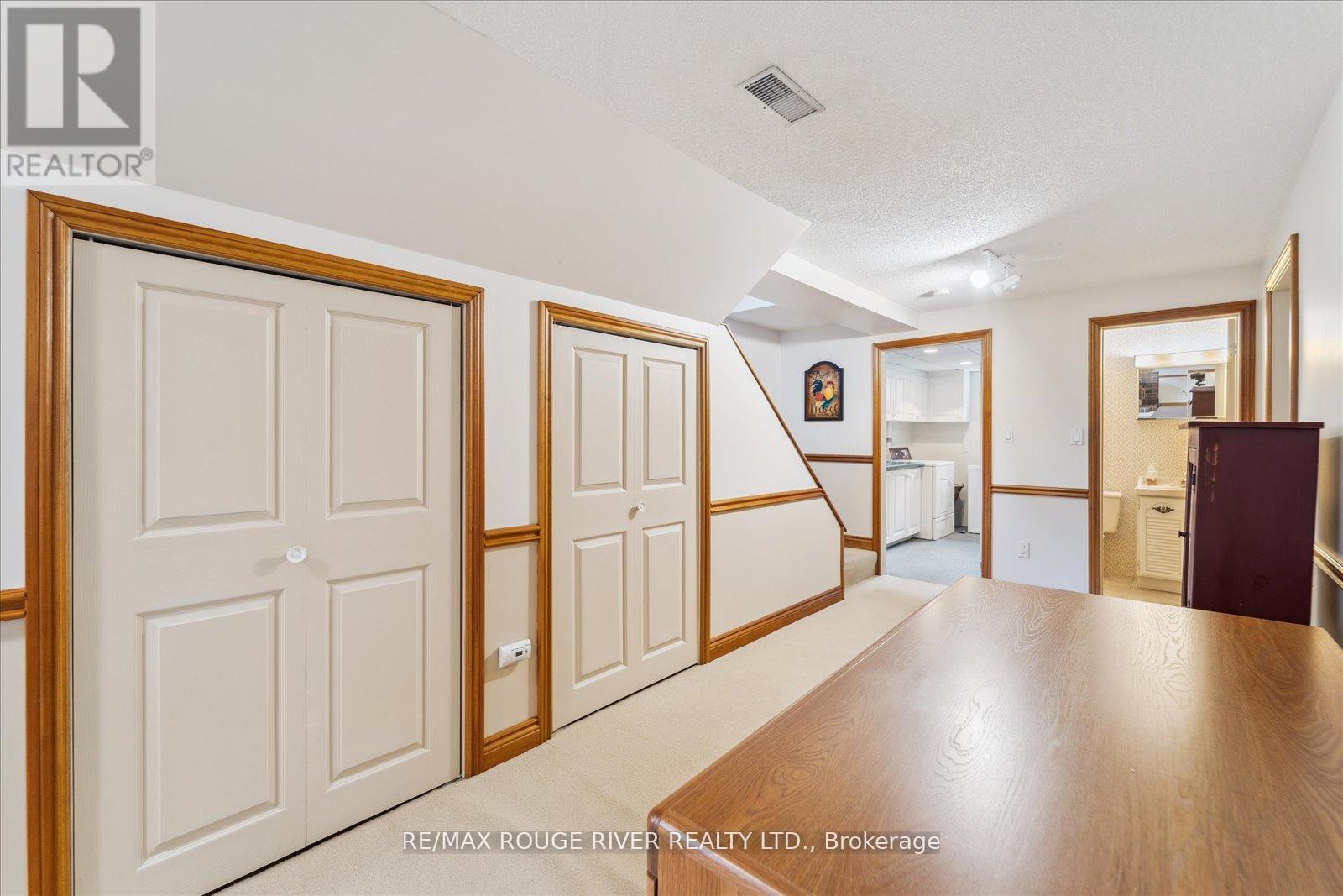 Photo 30 of 15 Westwood Drive, Whitby ON
