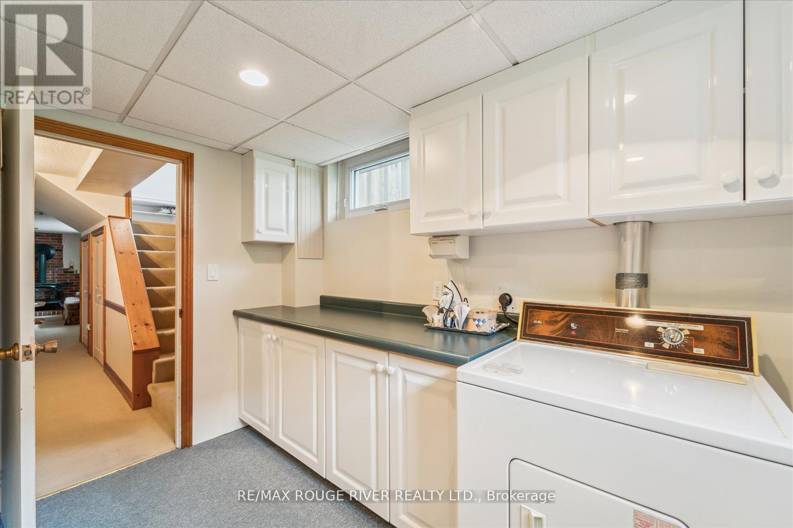 Photo 31 of 15 Westwood Drive, Whitby ON