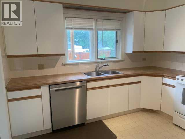 Single Family House for Sale in   Street S Victoria Park Lethbridge 