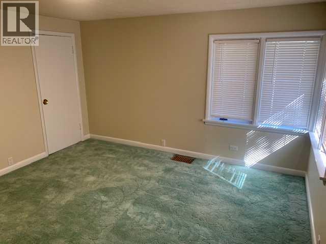 Single Family House for Sale in   Street S Victoria Park Lethbridge 