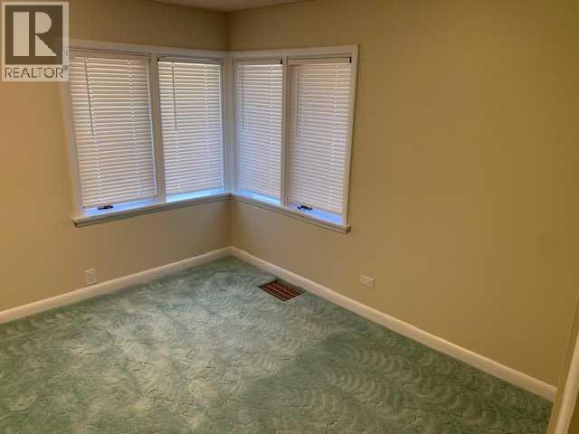 Single Family House for Sale in   Street S Victoria Park Lethbridge 