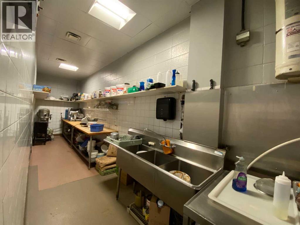 Photo 5 of 5036 46 Avenue, Taber AB