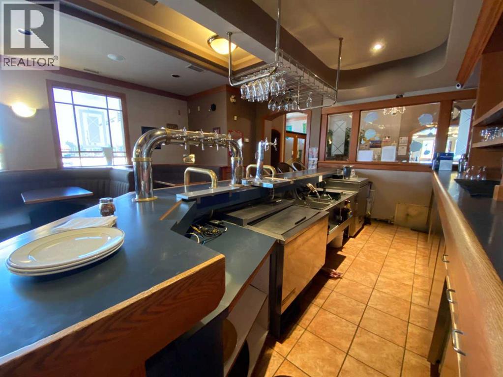 Photo 10 of 5036 46 Avenue, Taber AB